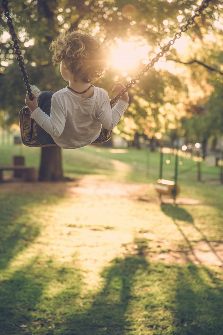 Playing outdoors: how to help kids benefit from outdoor time
