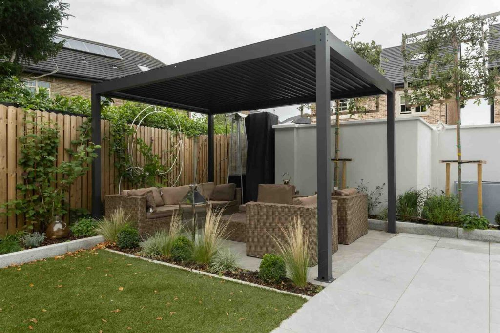 covered garden space -modern pergola with seating